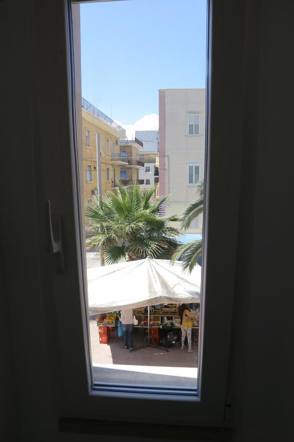 Rooms La Perla Del Mare Margherita Di Savoia Exterior foto